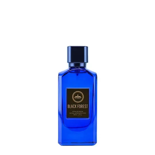 Maison Alhambra Black Forest Extrait de Parfum 50ml em fundo claro